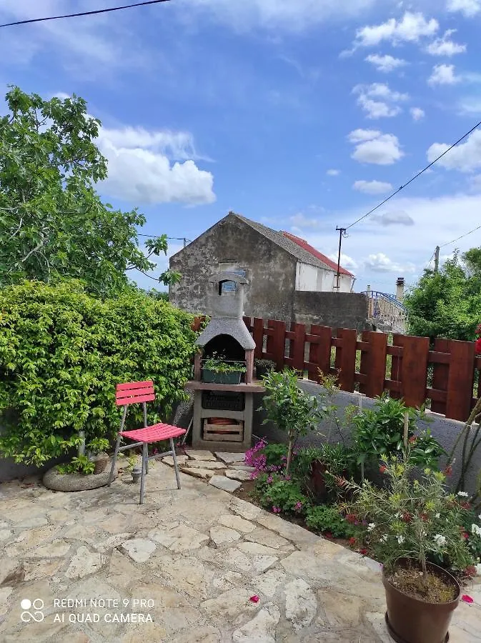 Holiday home Kuca Za Odmor Delfina Villa Slivnica